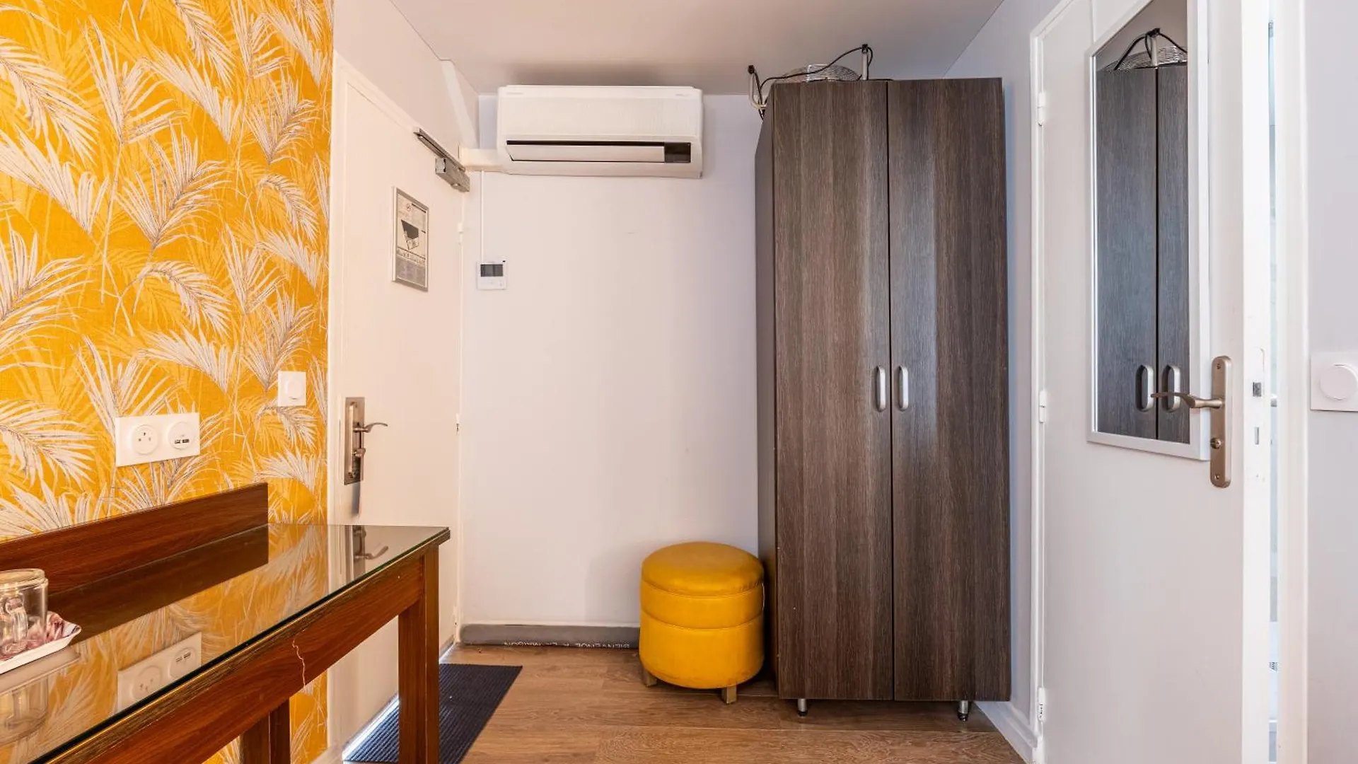Relais Bergson Отель 2*